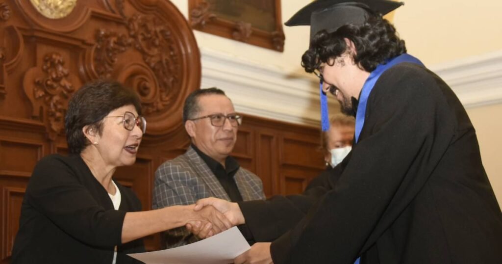 Facultad de Contaduría Pública de la BUAP, unidad académica cercana a ...