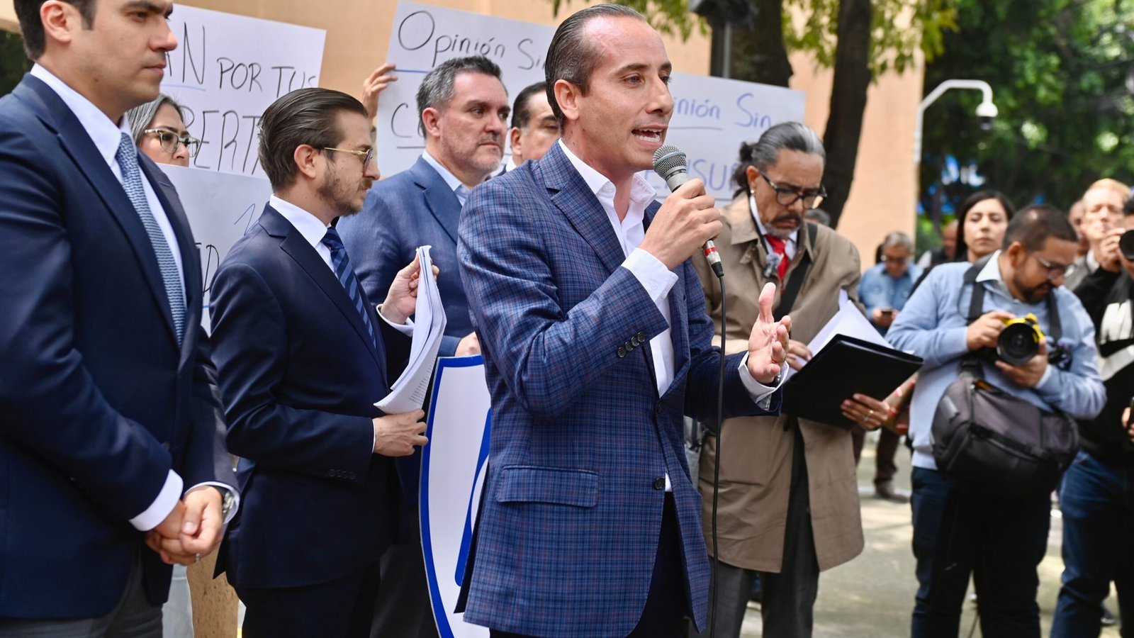 PAN Puebla presenta acción insconstitucional por ley ciberasedio