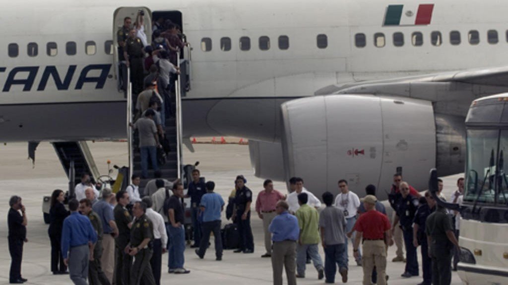Sheinbaum defiende el papel del estado en Mexicana de Aviación