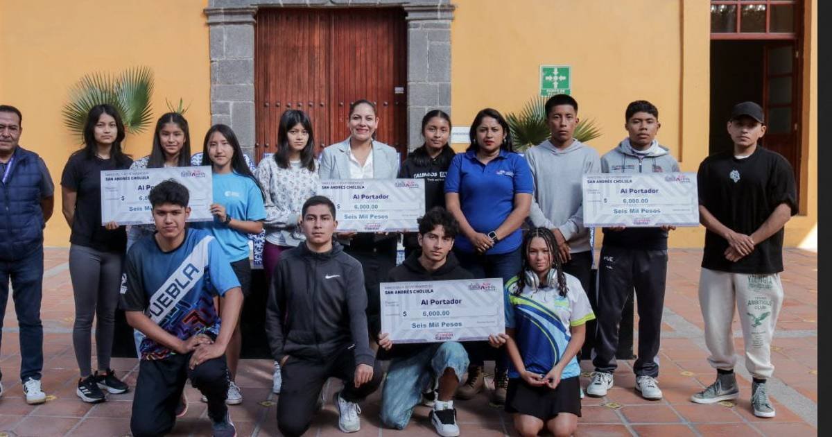 Impulsa Lupita Cuautle con becas al talento deportivo en San Andrés Cholula