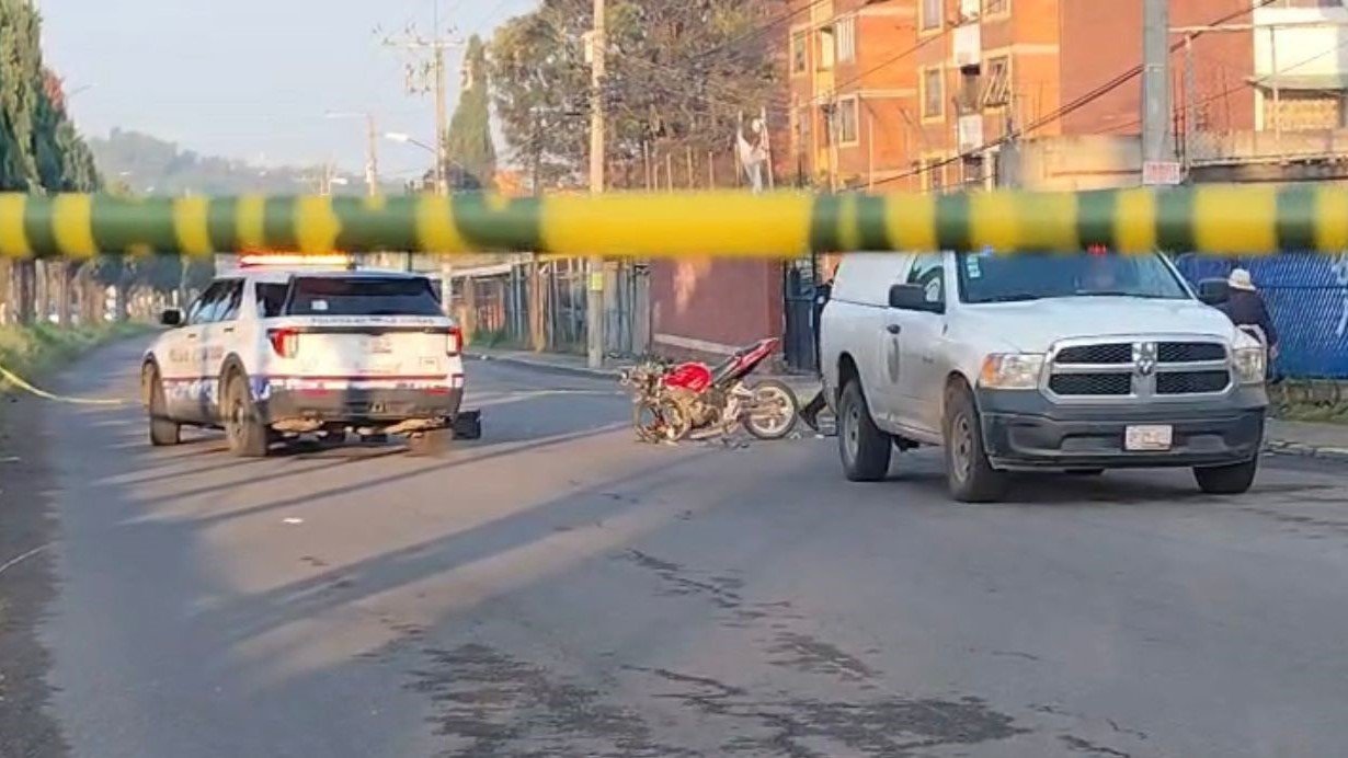 Fallecen dos hombres en Puebla, uno era motociclista y otro era peatón