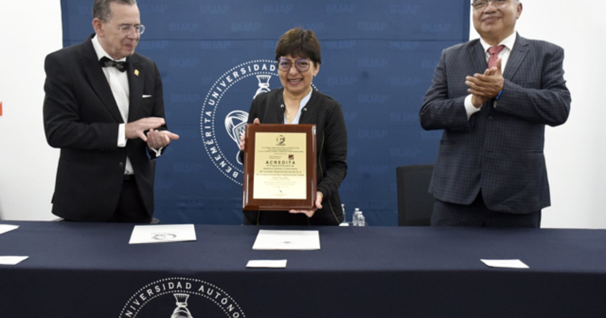 Licenciatura en Medicina de la BUAP recibe acreditación internacional del COMAEM