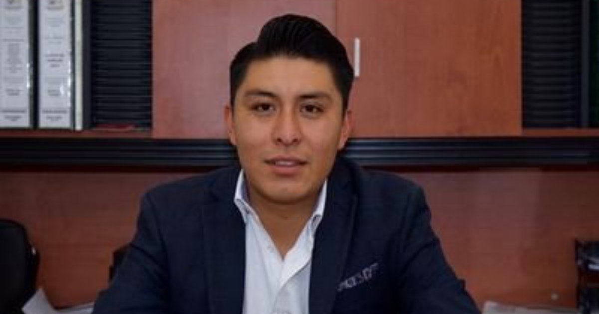 Concejal de Tlachichuca entra en polémica al elogiar al difunto Moreno Valle