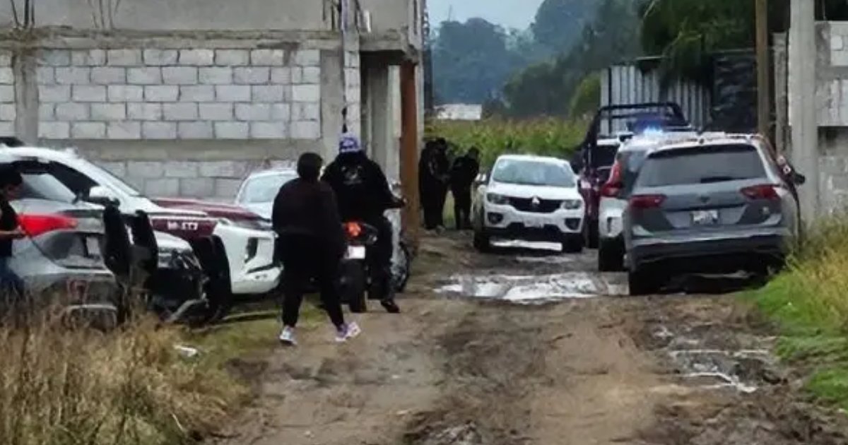 Ultiman a exregidor de San Matías Tlalancaleca adentro de su gimnasio