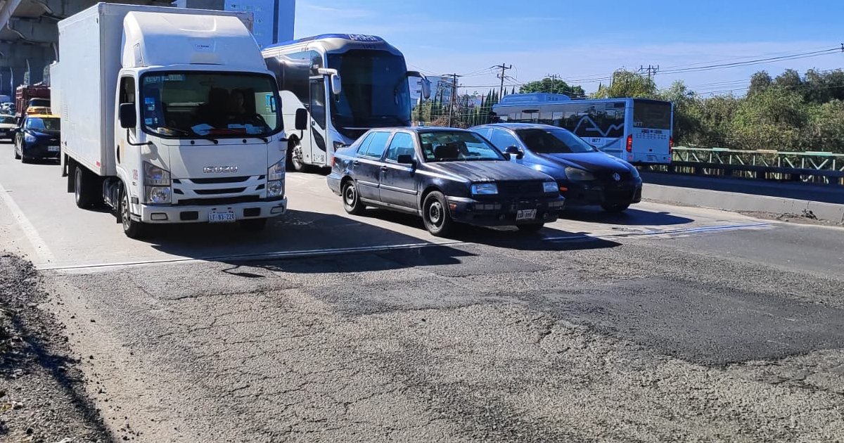Roban tráiler con 40 toneladas de cemento en la autopista Puebla – Orizaba