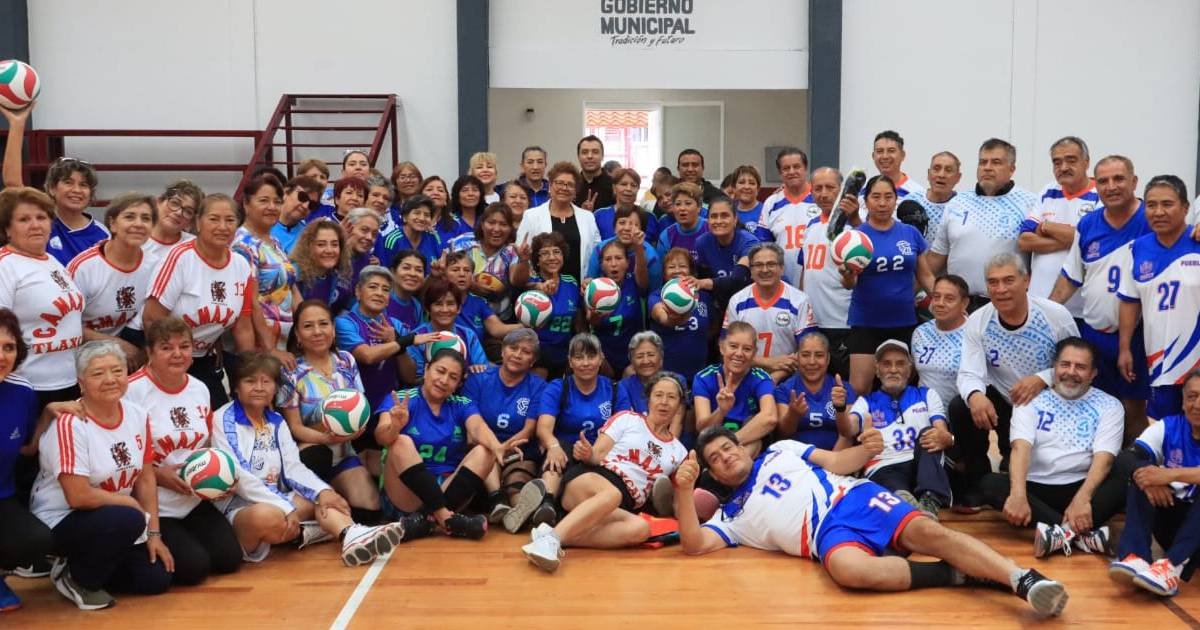 Tere Alfaro premia a ganadores del “Torneo de Cachibol Cuautlancingo 2025”