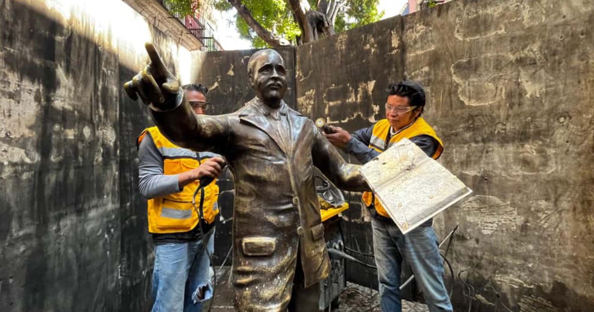 Restaura Gobierno de la Ciudad esculturas en el andador 5 de Mayo