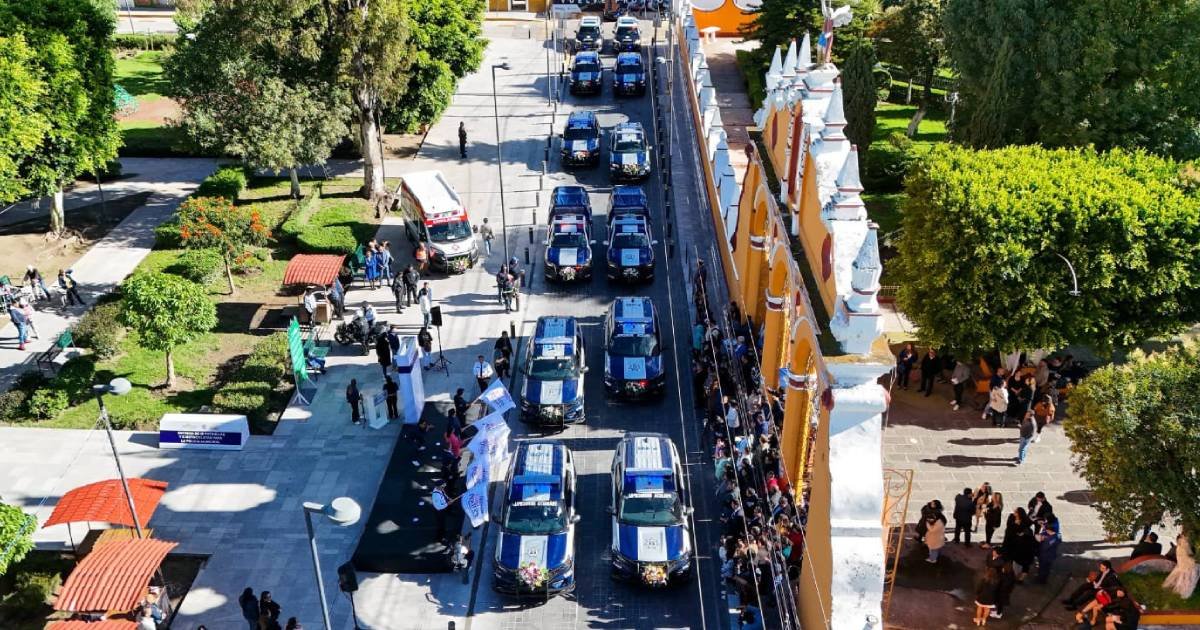 Entrega Lupita Cuautle 15 patrullas y 5 motocicletas para la Policía Municipal