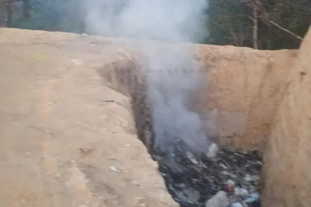 Tiradero en Tepetzintla provoca humo tóxico y amenaza ambiental para Tepango de Rodríguez