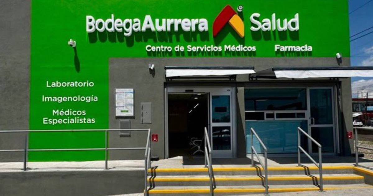 Roban 350 mil pesos y equipos celulares en asalto a Bodega Aurrera de Chignahuapan