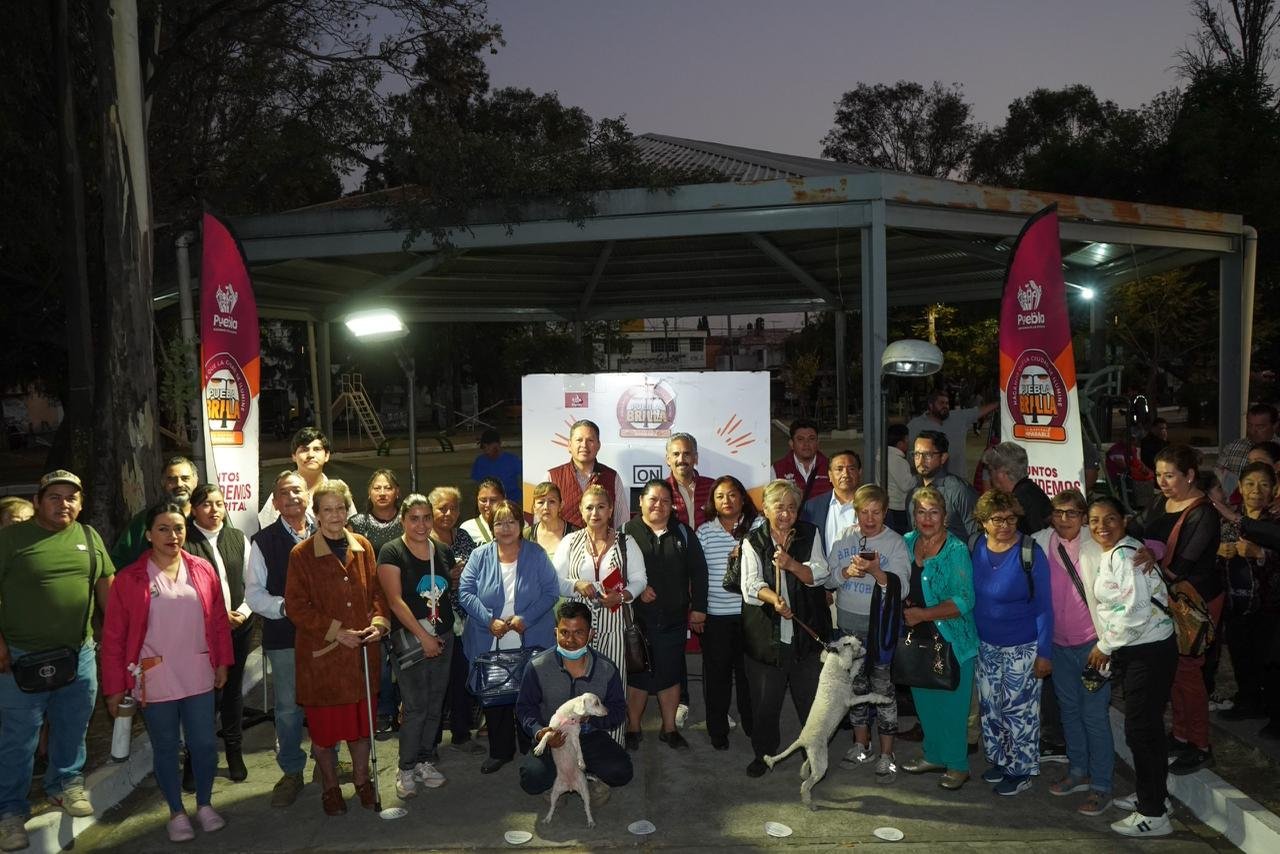 Con Puebla Brilla renuevan alumbrado en Héroes de Puebla