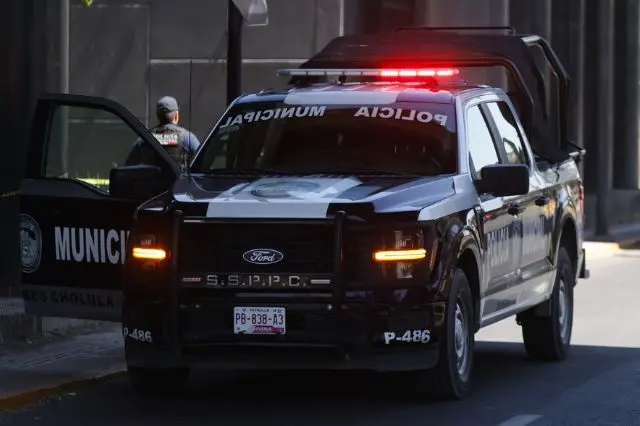 Hallan cuerpo embolsado con mensaje criminal en Chietla Puebla