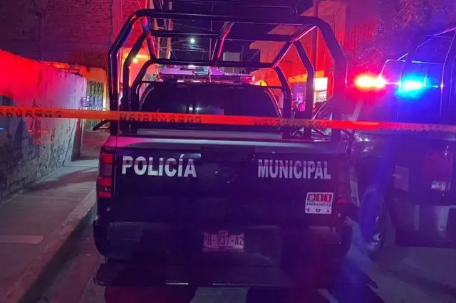 Ataque armado deja joven muerto dentro de su vehículo en Tehuacán