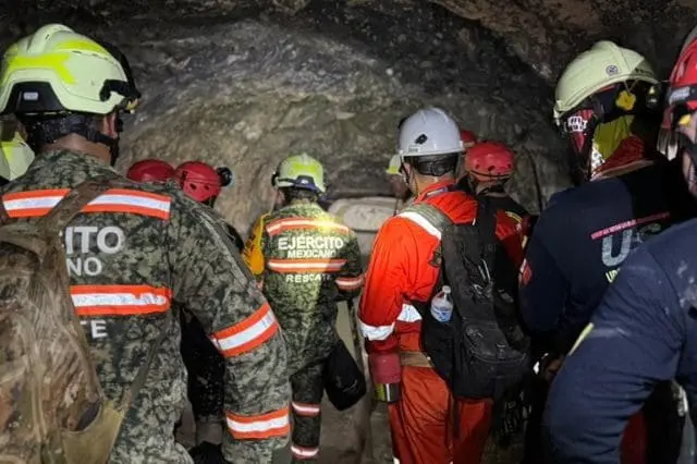 Localizan a tercer minero muerto en mina Santa Fe; continúa búsqueda