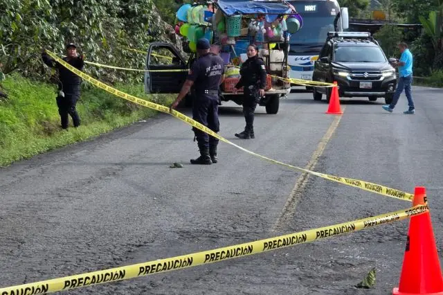 Ataque armado en Amozoc–Nautla deja comerciante muerto; agresores huyeron en motocicleta