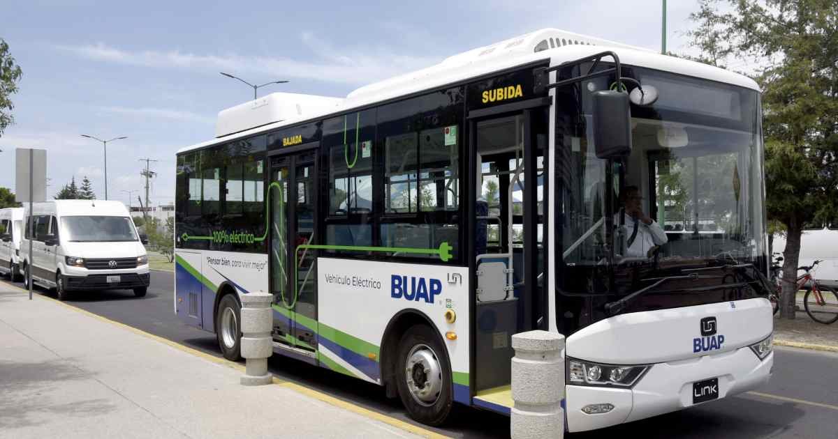 BUAP incorpora 31 nuevas unidades para transporte universitario