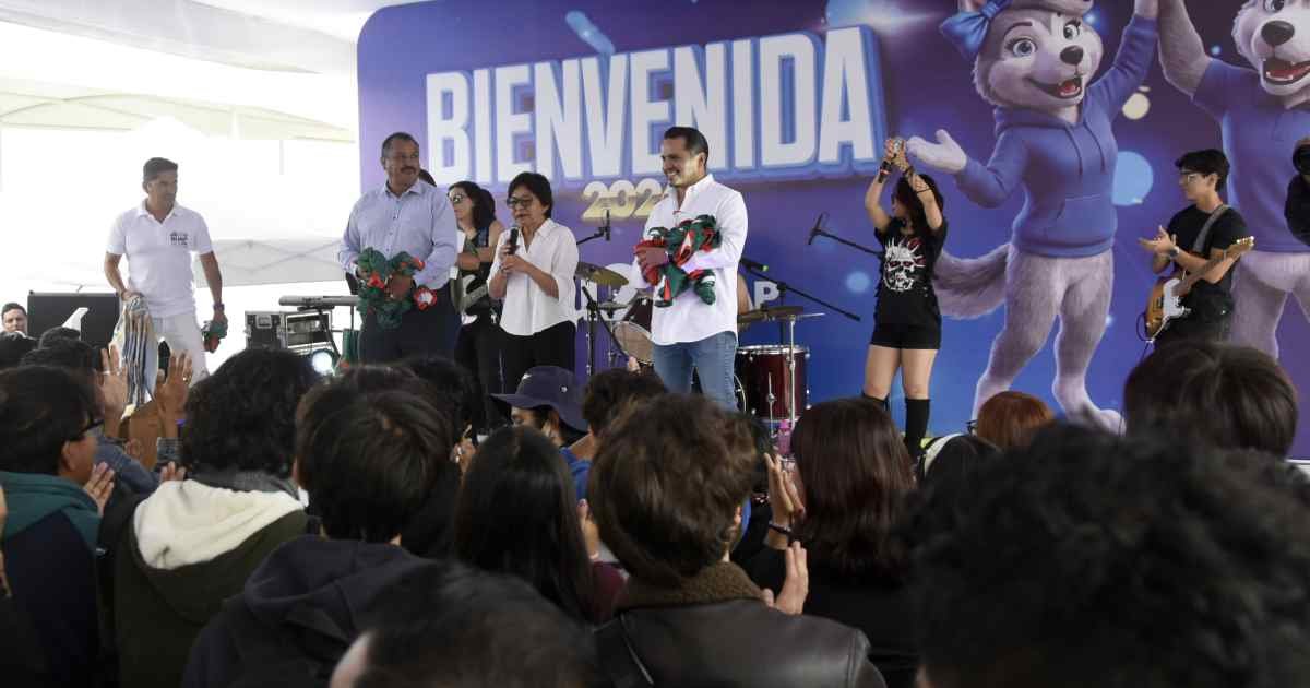 Lilia Cedillo recibe a cinco mil estudiantes de nuevo ingreso en CU2