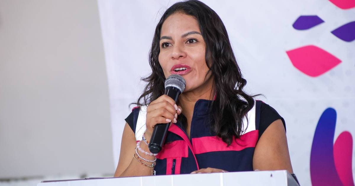 Lupita Cuautle arranca tercera entrega de despensas para familias de San Andrés Cholula